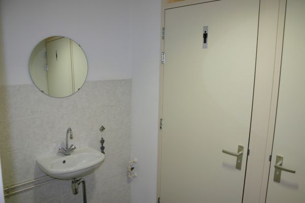 Kantoor met loods 275m²