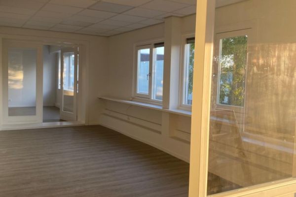 Kantoorruimte 170M²- recent gerenoveerd!
